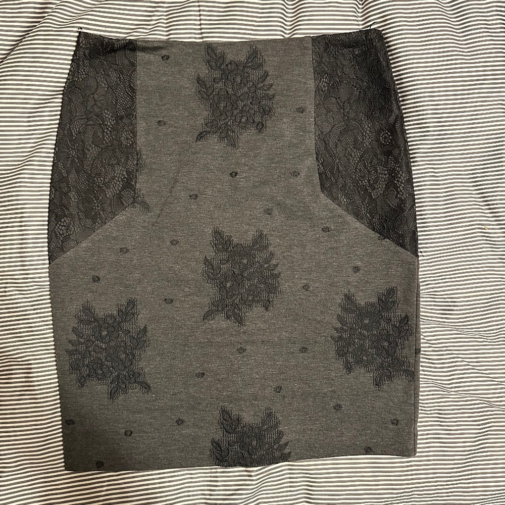 Anthropologie Maeve Charcoal Lace Floral Appliqué Pencil Skirt - Size Petite L